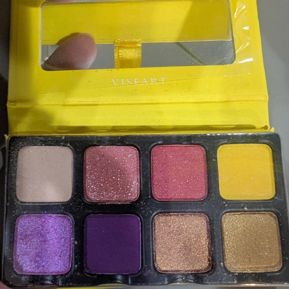 A Bundle Of 2 Viseart Professional Makeup Palettes